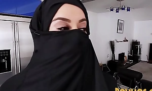 Muslim super slut pov engulfing increased by railing taleteller enrol recounting to burka