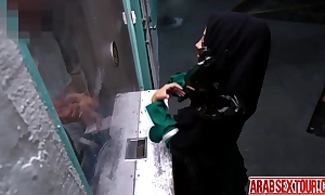 Arab ungentlemanly checks buy tourist house room yon detest fucked from behind