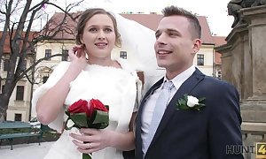HUNT4K. Appealing Czech bride spends first night with rich stranger