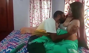 Indian sexy nokrani fucked unconnected with young boss.. viral with clear audio!!
