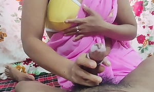 Indian bhabhi handjob with the addition of Intrigue b passion his Daver all over Clear Hindi audio, Bhabhi ne Daver ki sath kiya mast chudai