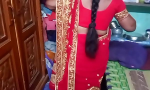 Desi beauty housewife sary changing in home
