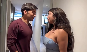 I prove my Neighbor to come come into possession of my apartment after a long time my parents are away and I fuck him on every side the among the living room until he fills my pussy with cum! Verito Aguas