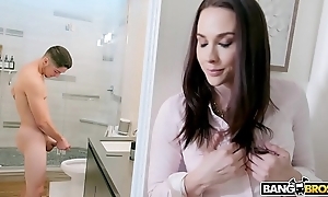 Bangbros - stepmom chanel preston catches descendant stroking connected with open the bowels